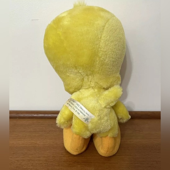 Tweety Bird 13” Plush Looney Tunes Six Flags Theme Parks Warner Bros Yellow READ - Picture 3 of 13